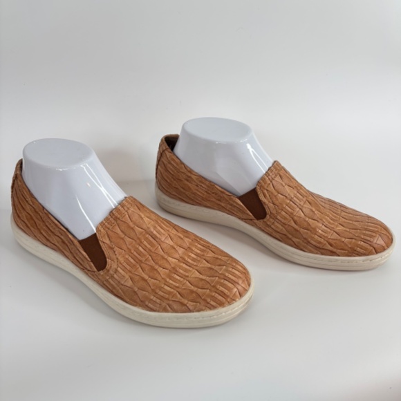 Sundance Tooled Vegan Leather Flats 38 Slip On Loafers Cognac Brown Preppy Fall - Picture 4 of 10